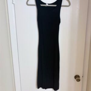 Velvet Torch Classic Black Midi Dress